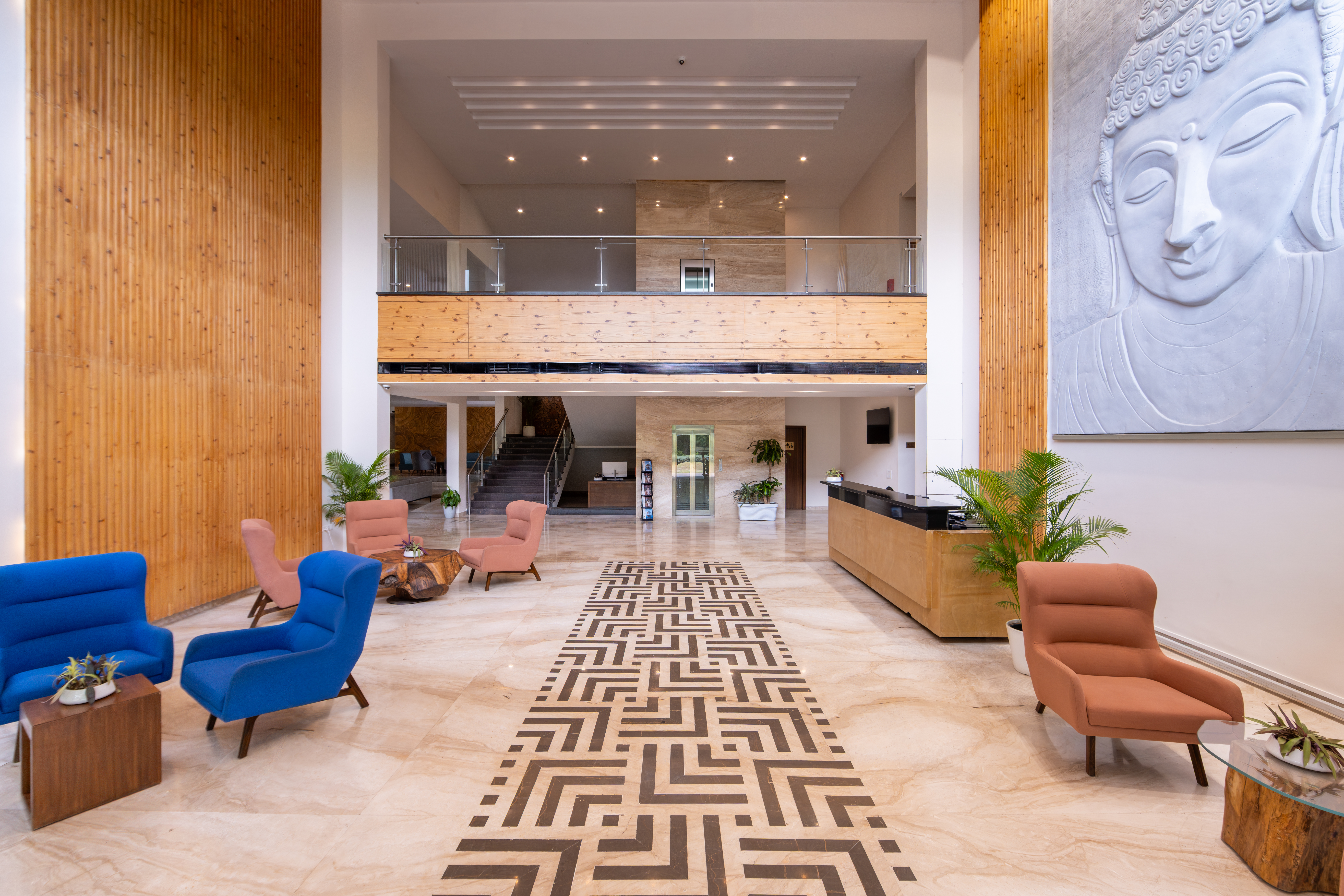 The Pearl's lobby at Kanha — slide 3