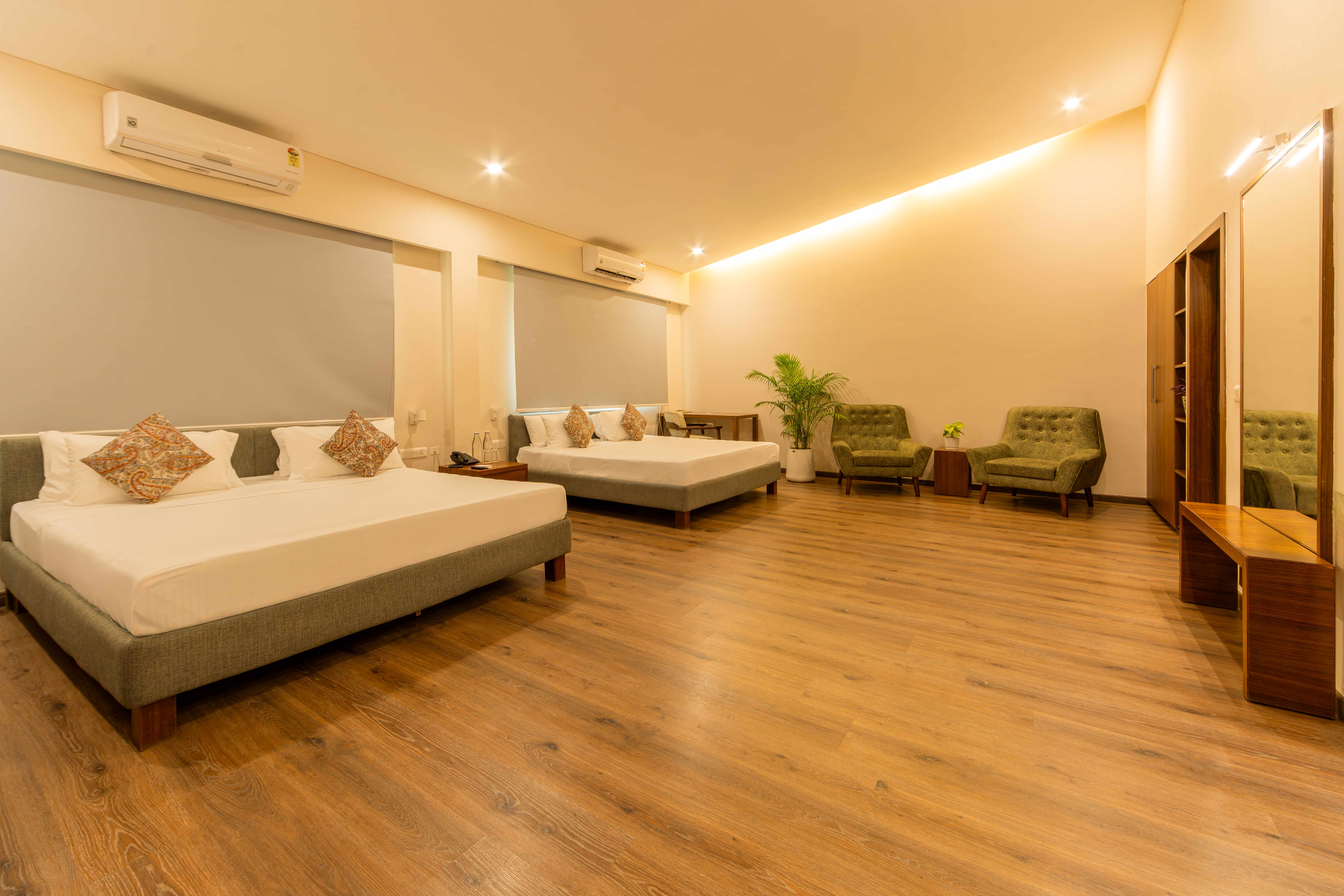 Executive Suite — photo 2
